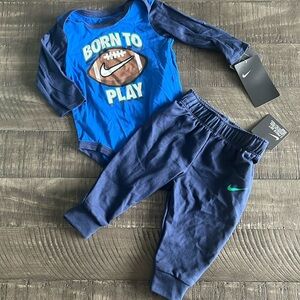 NIKE FOOTBALL BOYS SET
